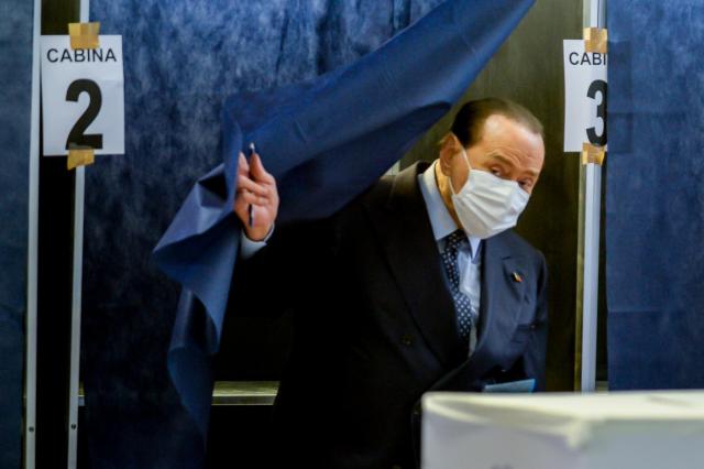 Green pass, Berlusconi: "L'alternativa &egrave; l'obbligo vaccinale"