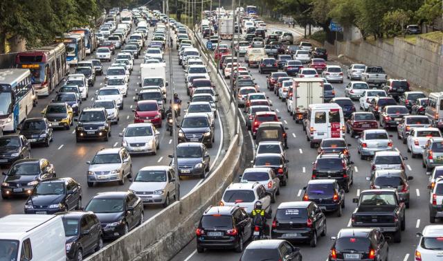 EssilorLuxottica e ACI: insieme sensibilizzano sull&rsquo;importanza di controlli periodici della vista per gli automobilisti