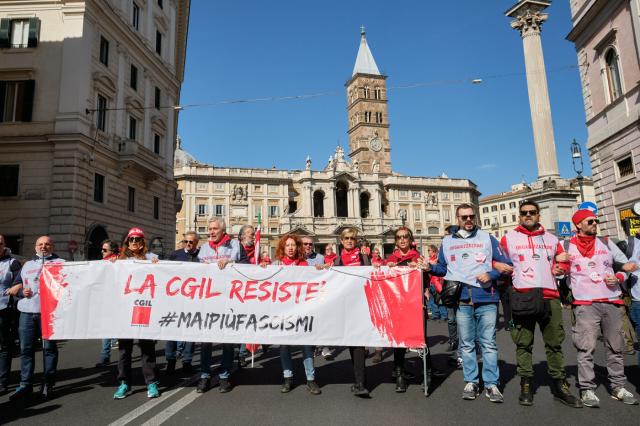 Assalto Cgil, manifestazione a Roma. I sindacati: "Siamo oltre 100mila"