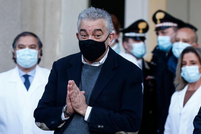 Inchiesta mascherine, Arcuri indagato per peculato e abuso d'ufficio