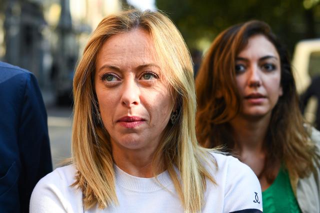 Proteste a Trieste, Meloni: "Idranti contro i lavoratori ma nulla contro l'illegalit&agrave;"