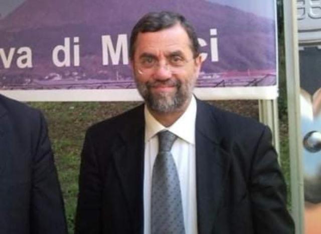 Bernardo Cozzolino, il dottore dei poveri morto di Covid: "Vaccinato con due dosi"