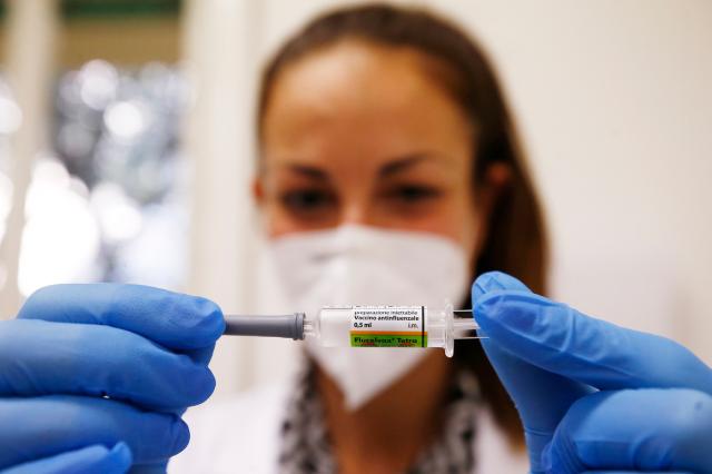 Vaccino Covid, giudice decide al posto di una madre di Parma: s&igrave; al vaccino per i figli minorenni