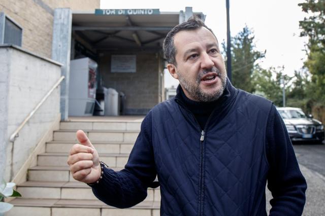 Open Arms, al via il processo a Matteo Salvini: l'ex ministro sar&agrave; in aula
