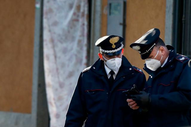 Covid, Nas oscurano 42 siti: vendevano farmaci e integratori illegali sul web