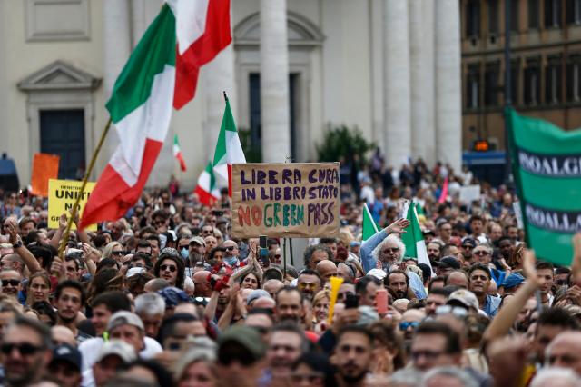 No Green pass a Roma, continuano le proteste: "Siamo cittadini liberi"