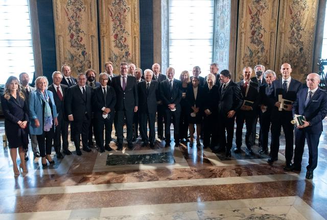 Cavalieri del Lavoro, Mattarella consegna le onorificenze dell'Ordine: "Lustro del Paese, grandi intuizioni e sacrifici compiuti"