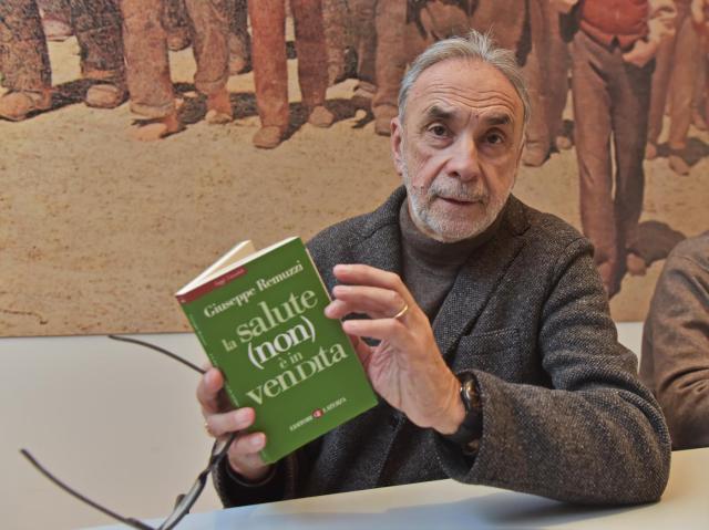 Covid, Remuzzi: "Con antinfiammatori il virus si pu&ograve; combattere da casa"