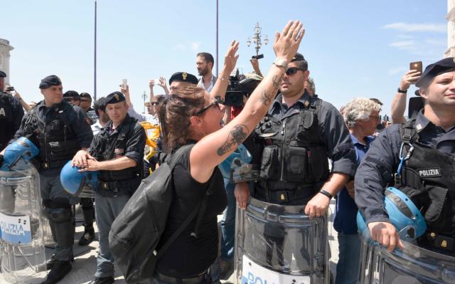 Trieste, arriva stop a manifestazioni no Green pass