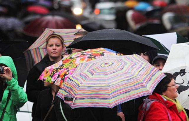 Meteo, le previsioni il 15 e 16 novembre: nuvoloso e piogge sparse