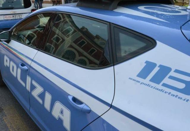 Terrorismo, 19enne italiana arrestata in un blitz a Milano