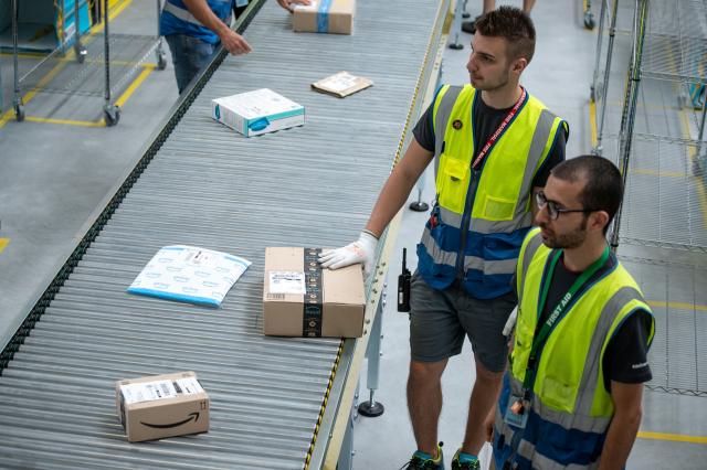 Deposito di smistamento Amazon a Roma, 2021