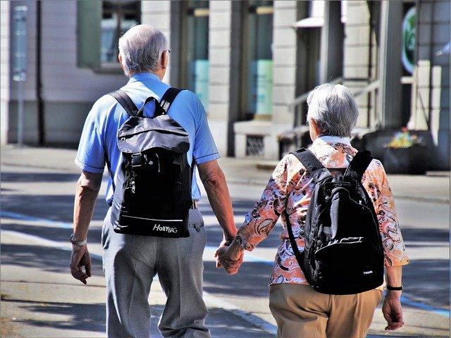 Pensioni dicembre 2021, quando vengono pagate: date, posta e tredicesima