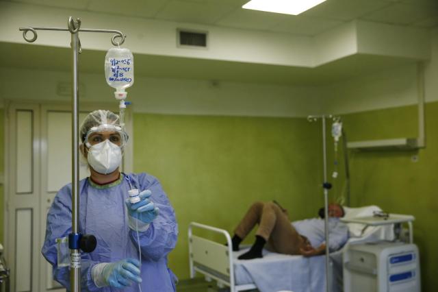 Variante Omicron, come sta il "paziente zero" italiano: "Bassa carica virale"