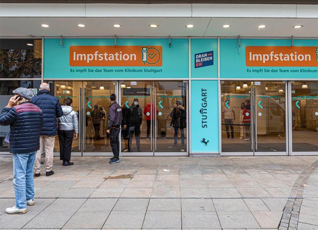 Obbligo vaccinale, anche la Germania verso l'introduzione: decisivo l'aumento dei ricoveri