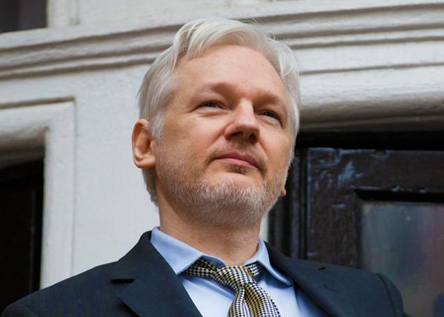 Assange, ok all'estrazione negli Usa, la decisione dell'Alta Corte di Londra