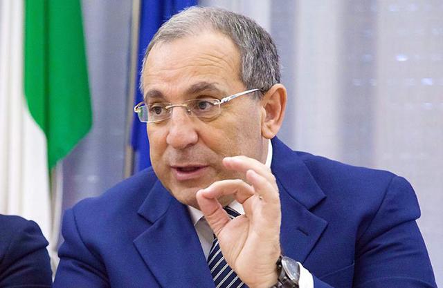 Rosalba Bisceglia, chi &egrave; la moglie del prefetto Michele Di Bari indagata per caporalato