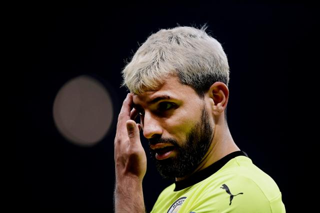 Sergio Aguero si ritira dal calcio giocato, l'annuncio: "Non so cosa mi riserver&agrave; il futuro"