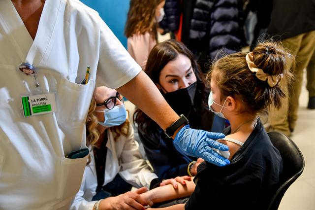 I dubbi di un padre sul vaccino: "Gli speculatori agiscono sempre per il bene di tutti?"