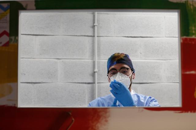 Covid, la Autorit&agrave; indagano sui liberi cittadini indignati per la privazione di diritti e non sui veri colpevoli