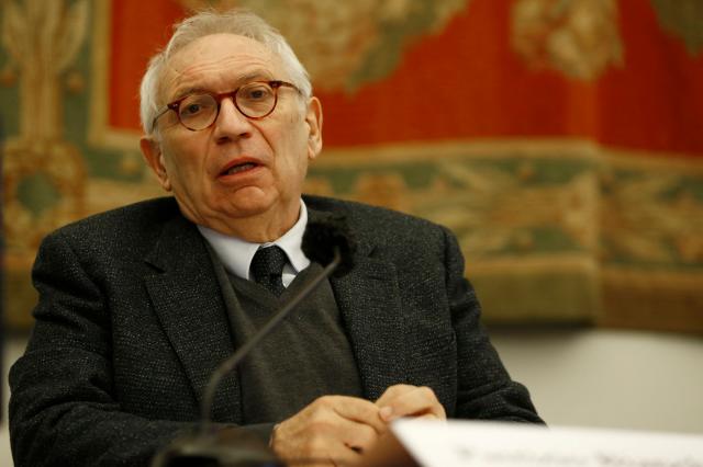 Green pass per studenti, Bianchi: "Valutiamo". Ma &egrave; pioggia di critiche 