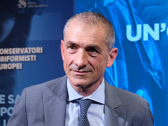 Restrizioni di Natale, il sottosegretario Costa esclude lockdown e zona arancione