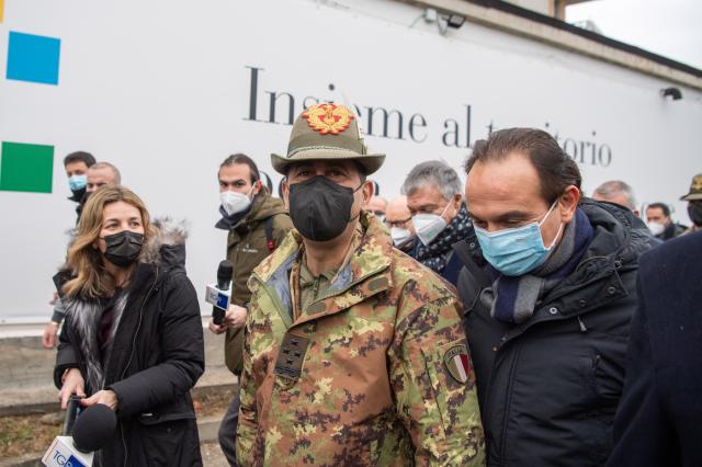 Quarantena, Figliuolo: "Esperti al lavoro. Valutiamo se cambiare regole"