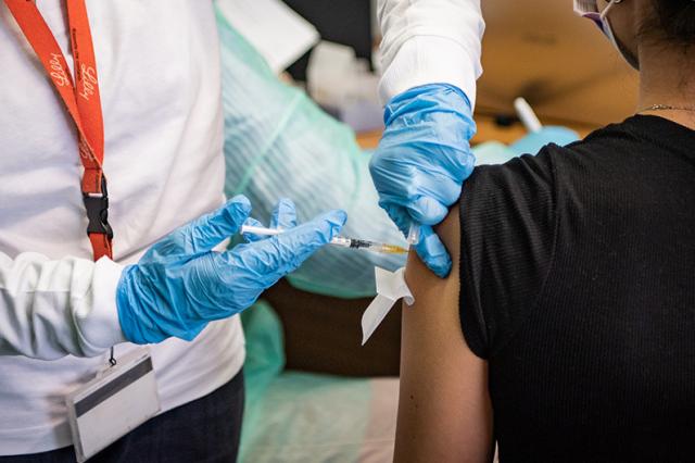 Vaccino ai guariti, ecco com'&egrave; cambiato lo scenario dal 2017 a oggi 