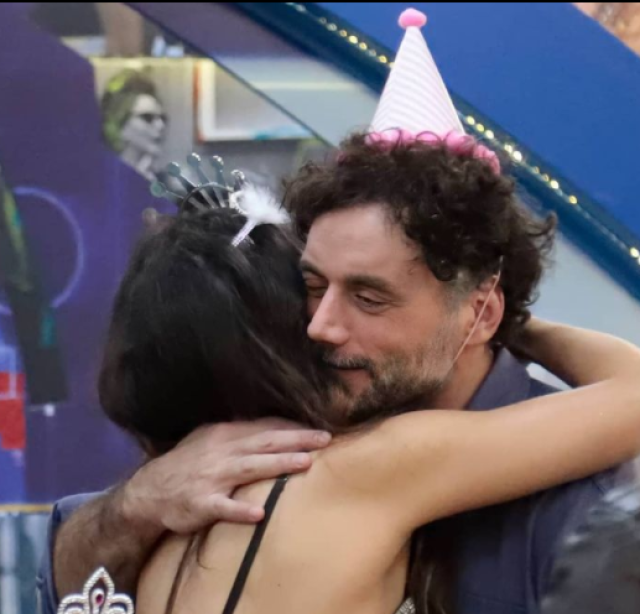 Canna gate al Grande Fratello Vip, &egrave; choc: "Ha portato droga in casa". Panico in regia