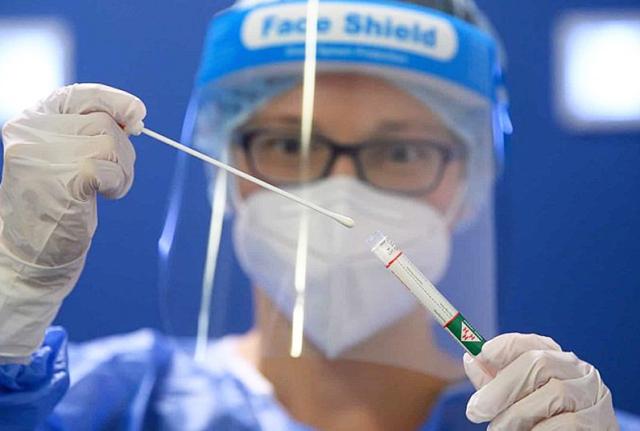 Nuova variante Covid scoperta in Francia,: "Ihu" arriva dal Camerun  ed &egrave; imparentata con Omicron