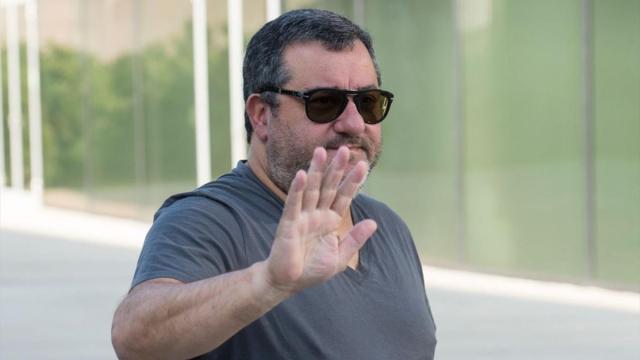 Mino Raiola ricoverato in ospedale e operato d'urgenza: condizioni di salute 