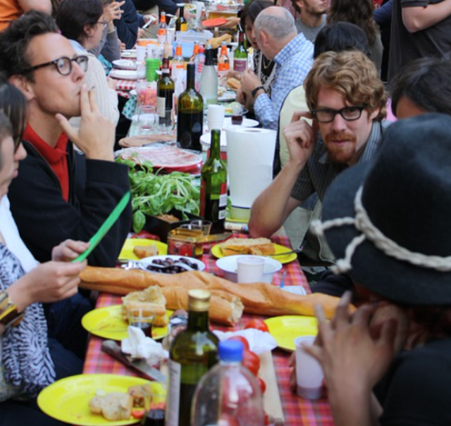 Super Green pass guariti, incontri clandestini per ottenerlo: "Una truffa ma..."