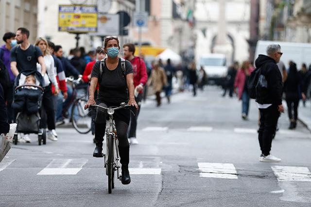 Italia tutta in rosso scuro nella nuova mappa dell'Ecdc: un riflesso dell'ondata di Omicron