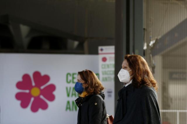 Quarta dose vaccino, Ciccozzi: "Stress per sistema immunitario"