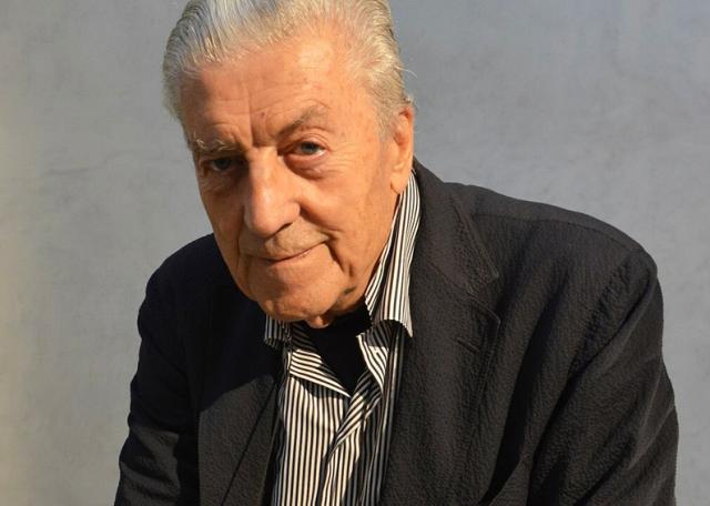 Giacca decostruita (o destrutturata), significato del capo d'abbigliamento creato da Nino Cerruti