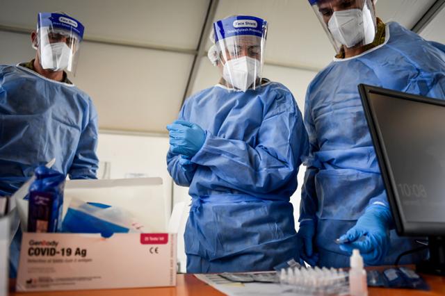 Covid Italia, il bollettino di oggi 19 gennaio: 192.320 positivi e 380 morti