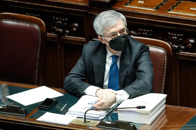 Aumento bollette luce e gas, Franco: "Evitare che blocchi la ripresa"