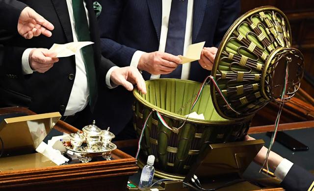 Quirinale, conclusa la quinta votazione: centrodestra compatto su Casellati