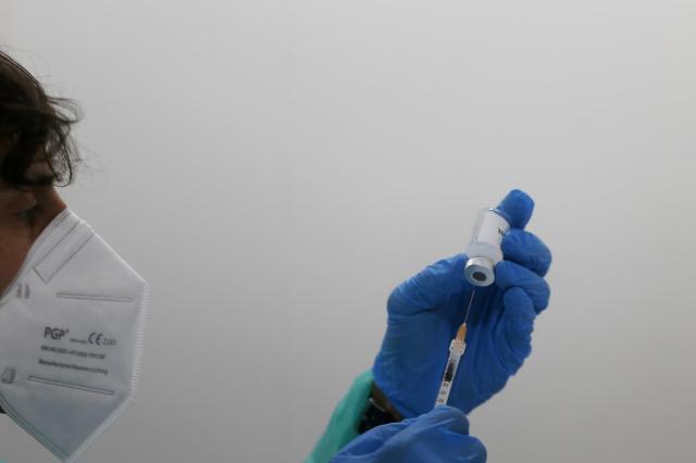 Covid, Magrini (Aifa): "In arrivo un nuovo antivirale e un altro vaccino. Svolta vicina"