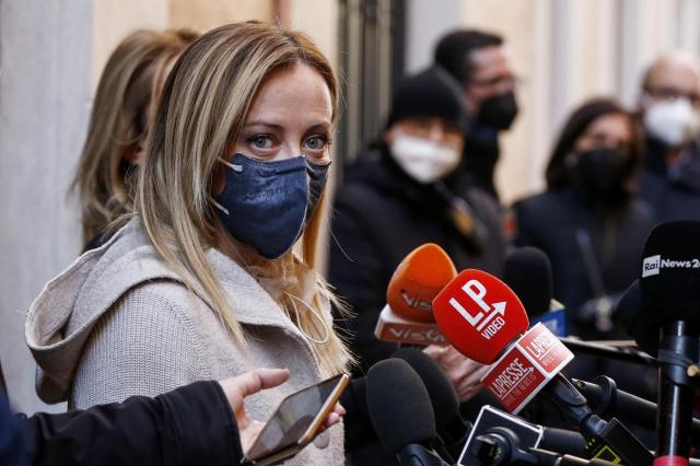 Macron prende il posto di Draghi come riferimento europeo della Casa Bianca: retrocessa l'Italia di Giorgia Meloni 