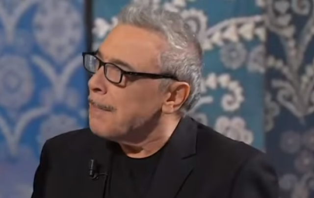 Chi &egrave; Nino Frassica, et&agrave;, prima moglie, figli, compagna: vita privata dell'attore