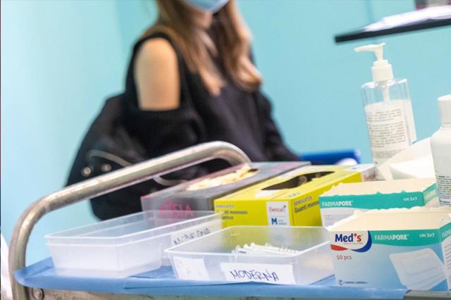 Obbligo vaccinale, tra gli over 50 la misura resta un flop: in quasi due milioni rifiutano la dose