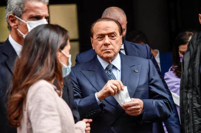 Centrodestra, dopo il gelo tra gli alleati Berlusconi prende la parola: "Forza Italia sar&agrave; il perno della coalizione"