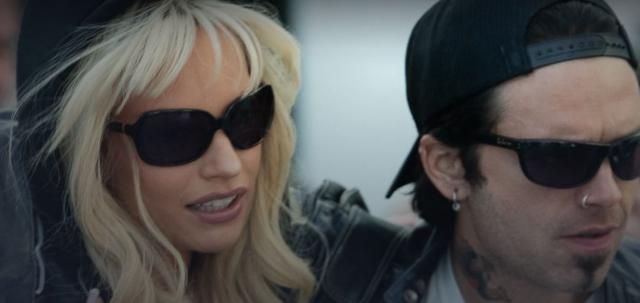 Pam e Tommy su Disney plus, la storia vera di Pamela Anderson e Tommy Lee