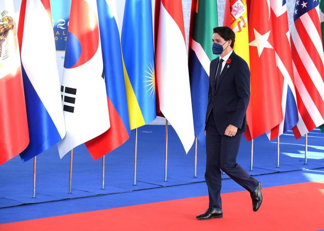 Trudeau fugge e chiede poi ai camionisti di fermare le proteste