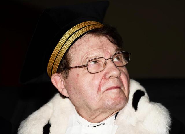 Luc Montagnier &egrave; morto a 89 anni: la notizia della scomparsa ora &egrave; ufficiale