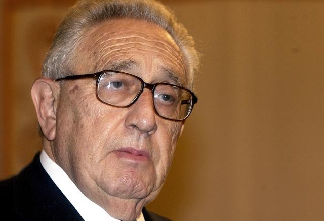 Addio a Henry Kissinger, morto a 100 anni l'ex Segretario di Stato Usa, deus ex machina dell'apertura americana a Pechino, sua la frase: "Il potere &egrave; il massimo afrodisiaco" 