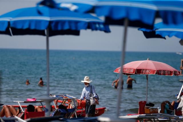 Spiaggia a Ostia, 2021