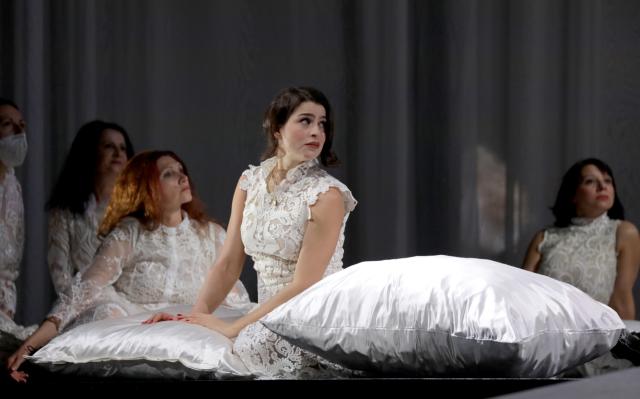 Teatro alla Scala,   in scena "La dama di picche" di Čaikovskij  