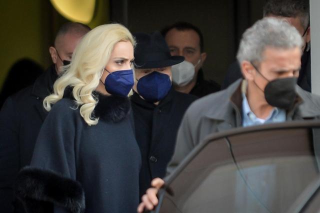 Chi &egrave; Marta Fascina, da fidanzata a moglie di Berlusconi: et&agrave;, altezza, fisico e figli